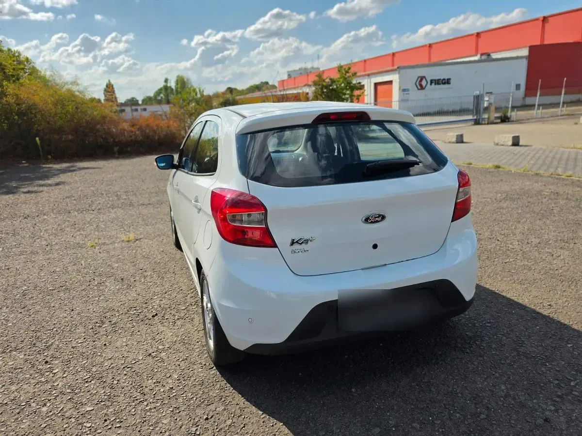 Gebraucht Ford Ka Plus 86 PS (63 kW) 2018 Weiß Kleinwagen