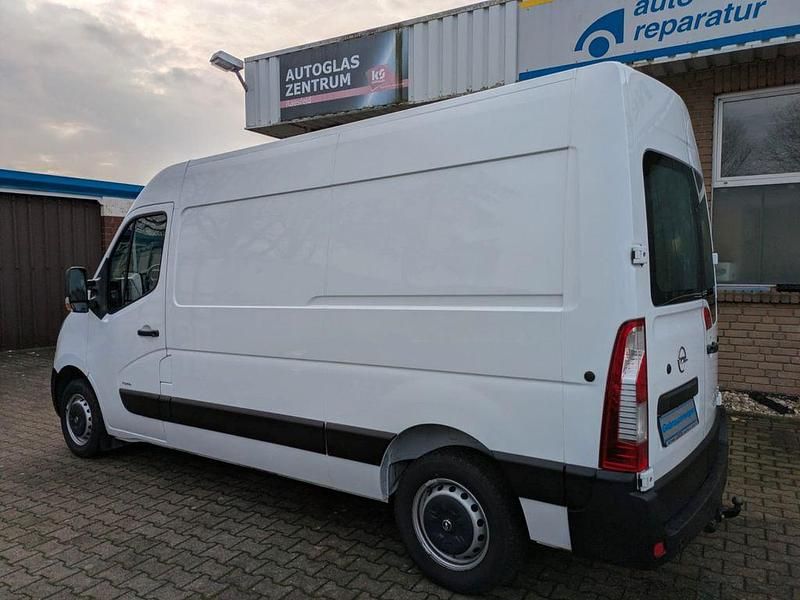 Gebraucht Opel Movano 136 PS (100 kW) 2019 Weiß Van / Kleinbus