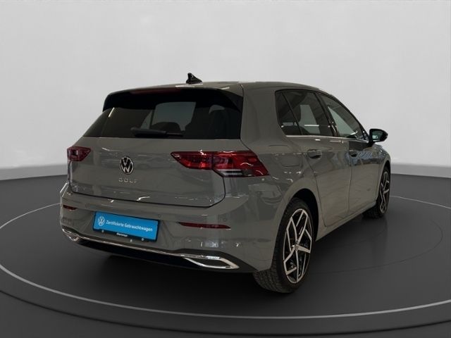 Gebraucht VW Golf VIII Style 150 PS (110 kW) 2023 Grau Limousine
