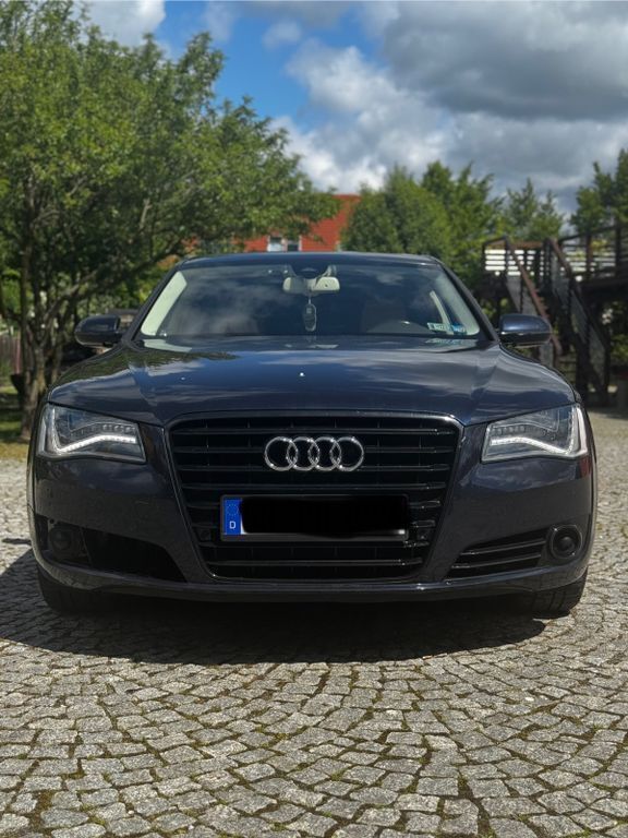 Blau Gebraucht 2012 Audi A8L Limousine | 16.000 € (Fairer Preis) - Bild 1/4