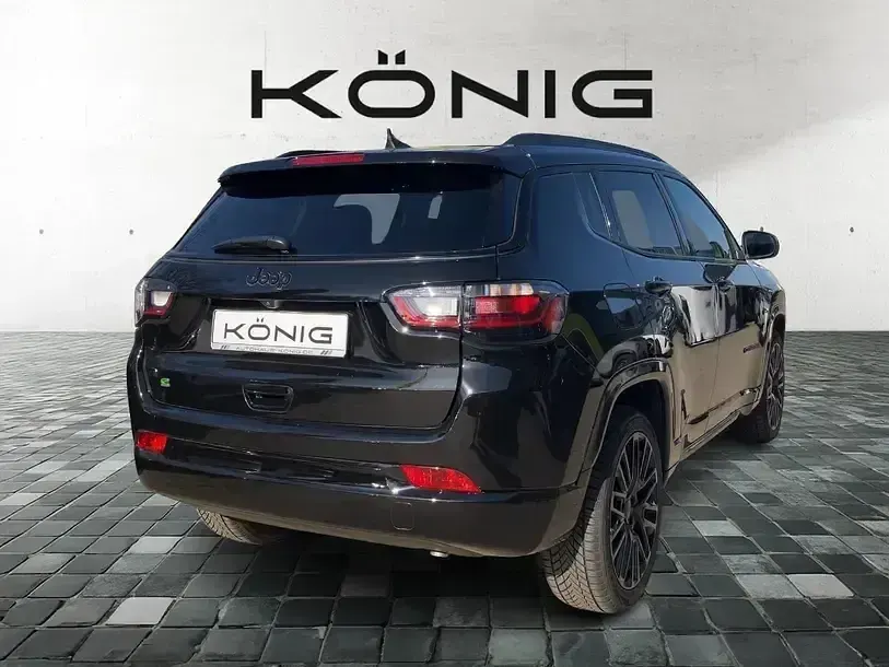 Second-hand Jeep Compass 131 CP (96 kW) 2023 Negru SUV