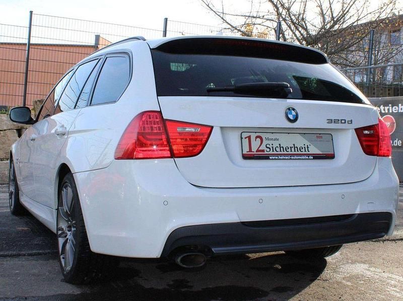 Gebraucht BMW 320 Sport Line 184 PS (135 kW) 2012 Weiß Limousine