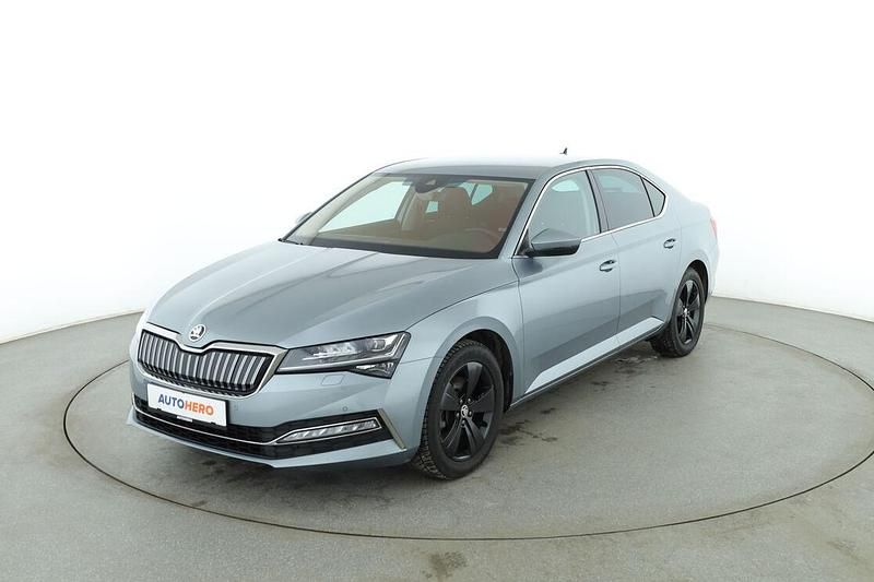 Gebraucht Skoda Superb Ambition 218 PS (160 kW) 2021 Grau Limousine