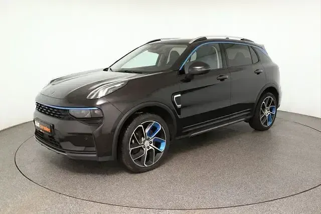 Second-hand Lynk & Co 01 197 CP (144 kW) 2022 Negru SUV