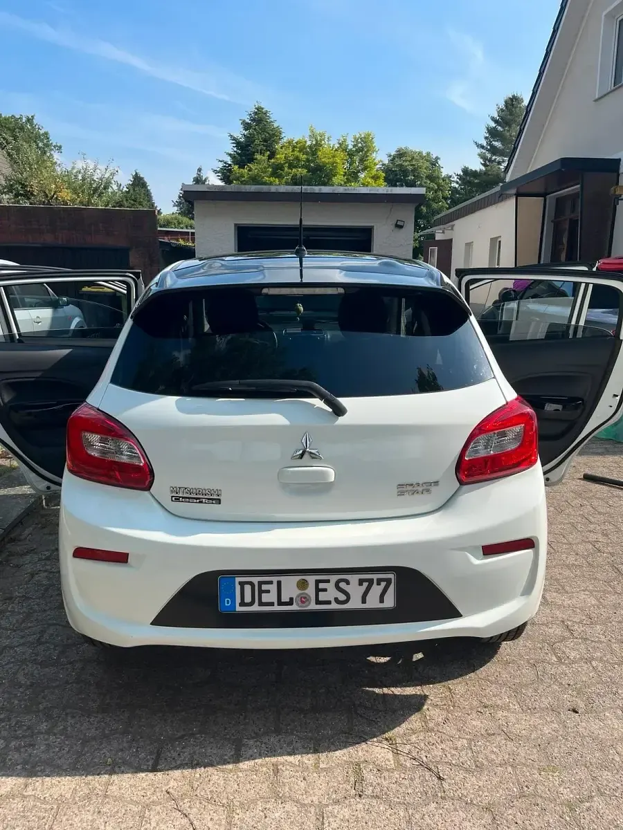 Gebraucht Mitsubishi Space Star Diamant Edition 80 PS (58 kW) 2019 Weiß Kleinwagen