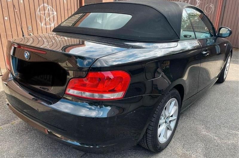 Gebraucht BMW 120 Cabriolet Advantage 177 PS (130 kW) 2011 Schwarz Cabrio
