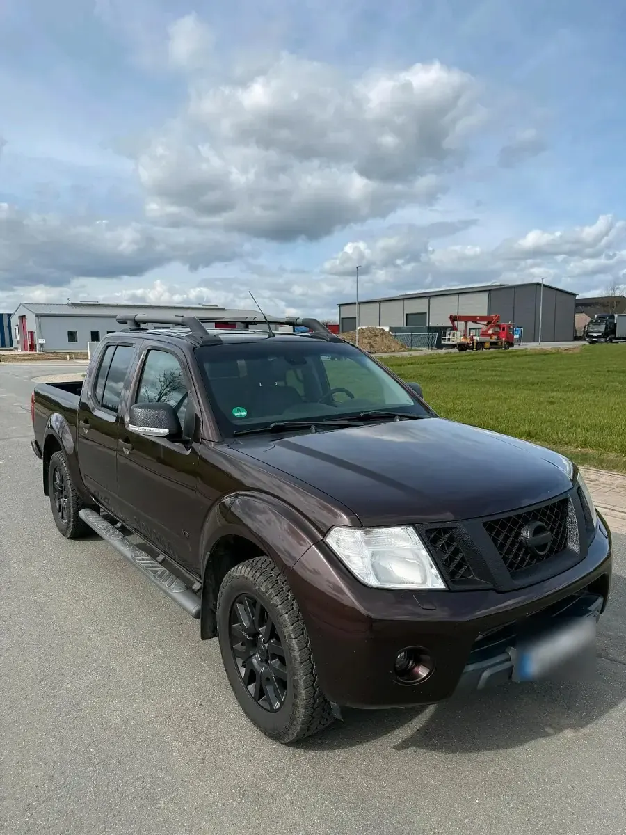 Gebraucht Nissan Navara 231 PS (169 kW) 2012 Braun Pickup