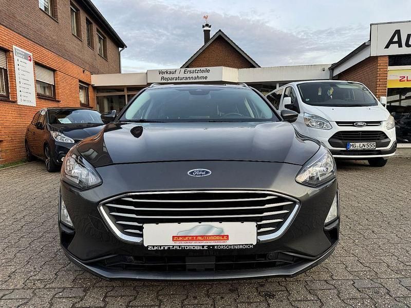 Gebraucht Ford Focus Cool & Connect 120 PS (88 kW) 2020 Grau Kombi