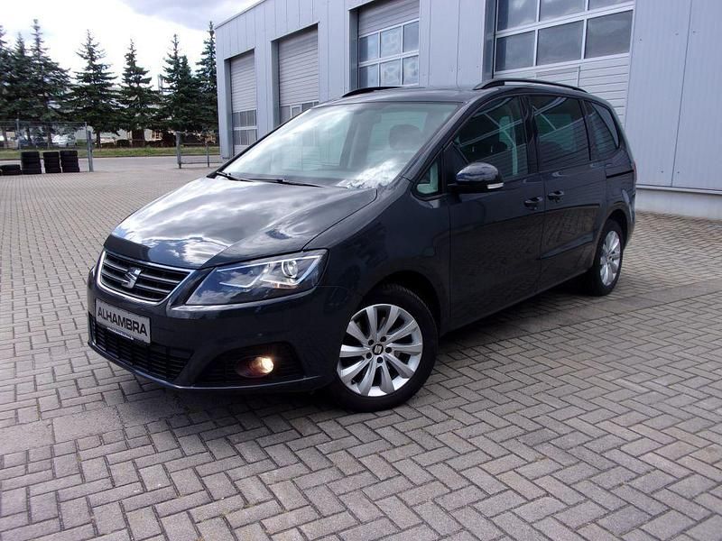 Grau Gebraucht 2016 Seat Alhambra Style Van / Kleinbus | 20.990 € (Teuer) - Bild 1/4