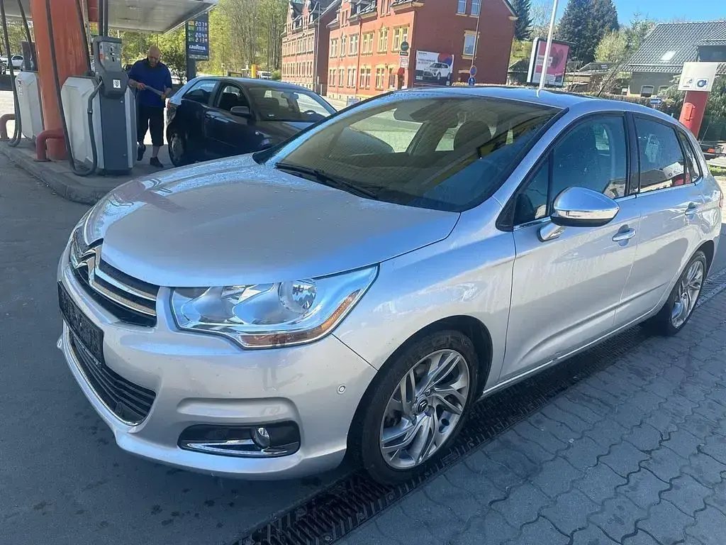 Gebraucht Citroën C4 SELECTION 120 PS (88 kW) 2014 Grau Limousine