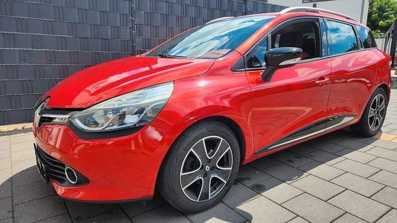 Rot Gebraucht 2013 Renault Clio IV Luxe Limousine | 3.690 € (Fairer Preis) - Bild 1/4
