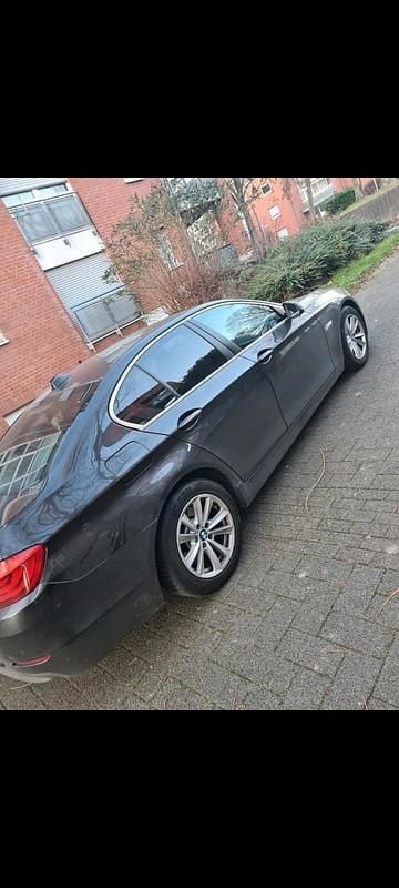 Schwarz Gebraucht 2013 BMW 520 Limousine | 8.000 € (Superpreis) - Bild 1/4