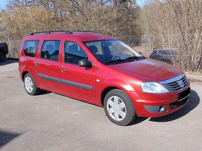 Gebraucht Dacia Logan MCV 84 PS (61 kW) 2013 Rot Kombi