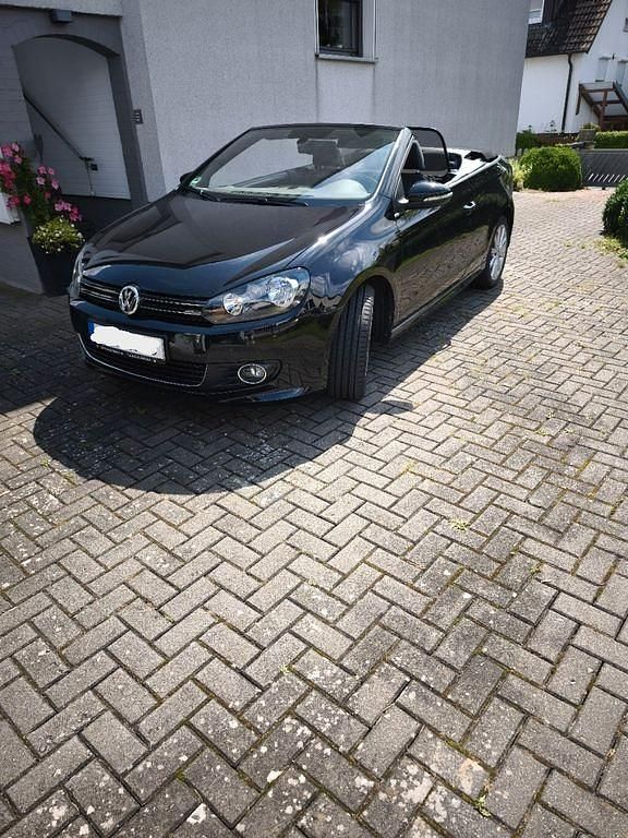 Schwarz Gebraucht 2016 VW Golf Cabriolet LOUNGE Cabrio | 16.790 € (Teuer) - Bild 1/4