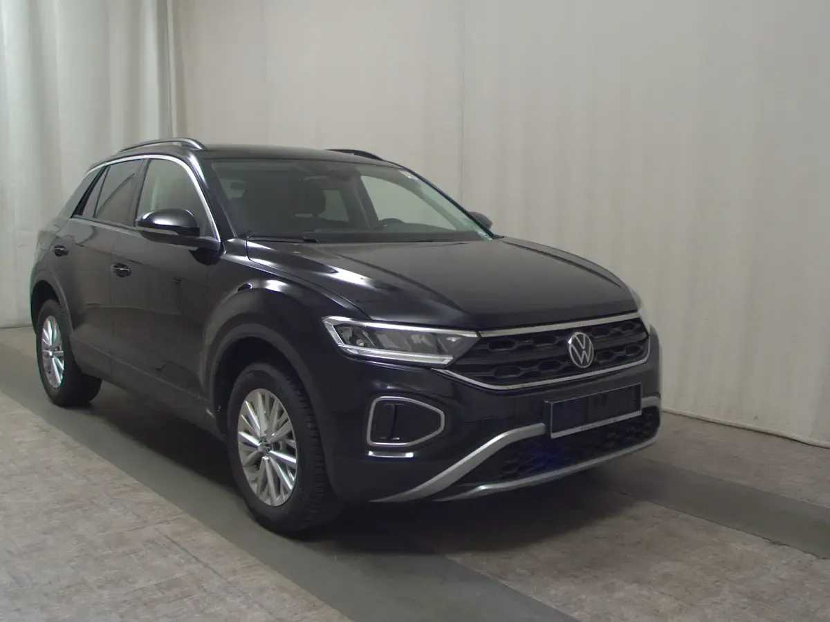 Gebraucht VW T-Roc Life 116 PS (85 kW) 2025 Schwarz SUV