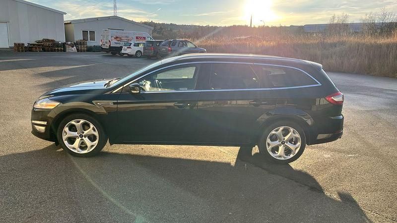 Gebraucht Ford Mondeo Titanium X 200 PS (147 kW) 2013 Schwarz Limousine