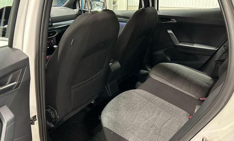 Second-hand Seat Arona Xperience 110 CP (80 kW) 2023 Alb SUV