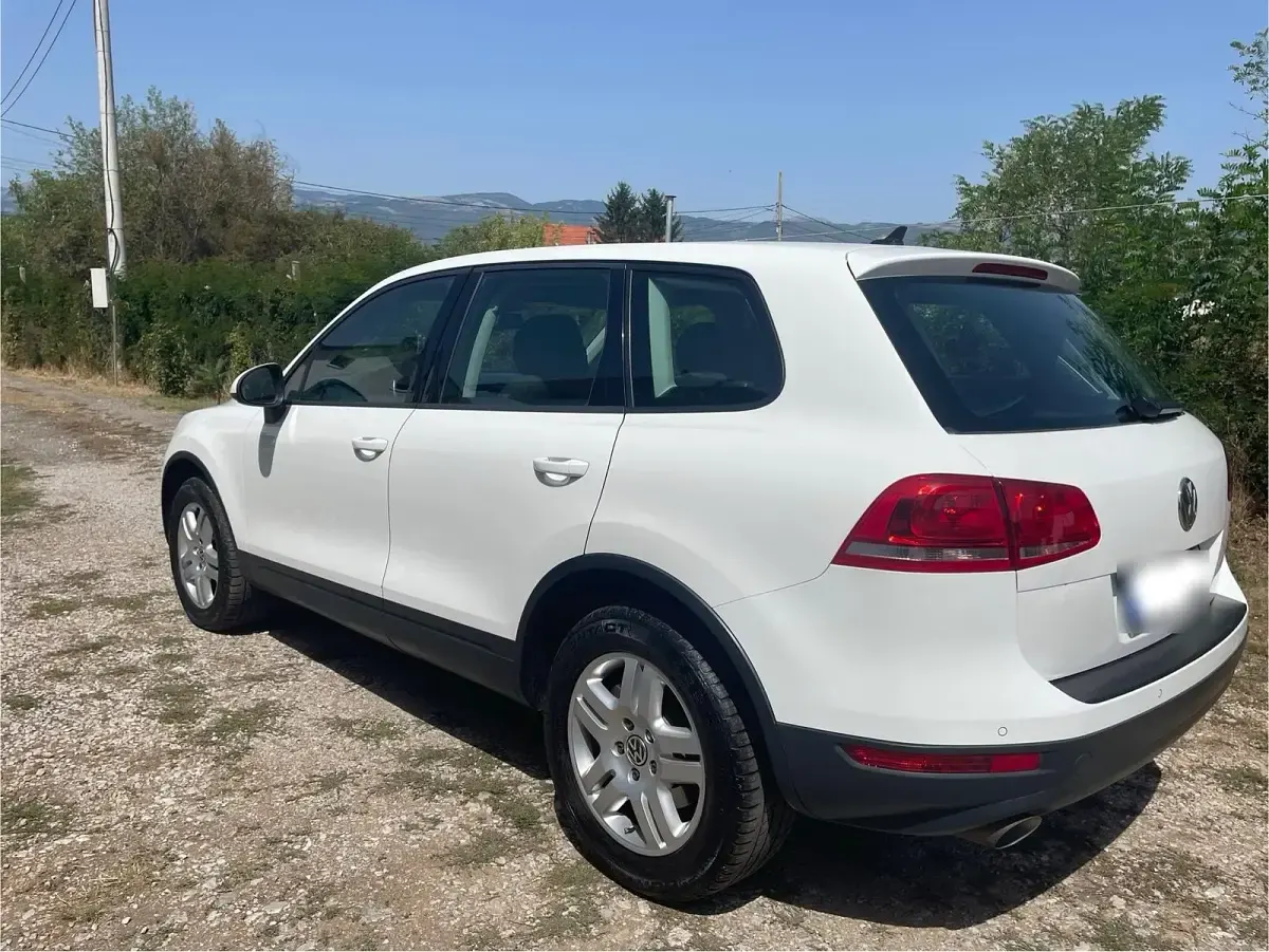 Gebraucht VW Touareg 208 PS (152 kW) 2014 Weiß SUV