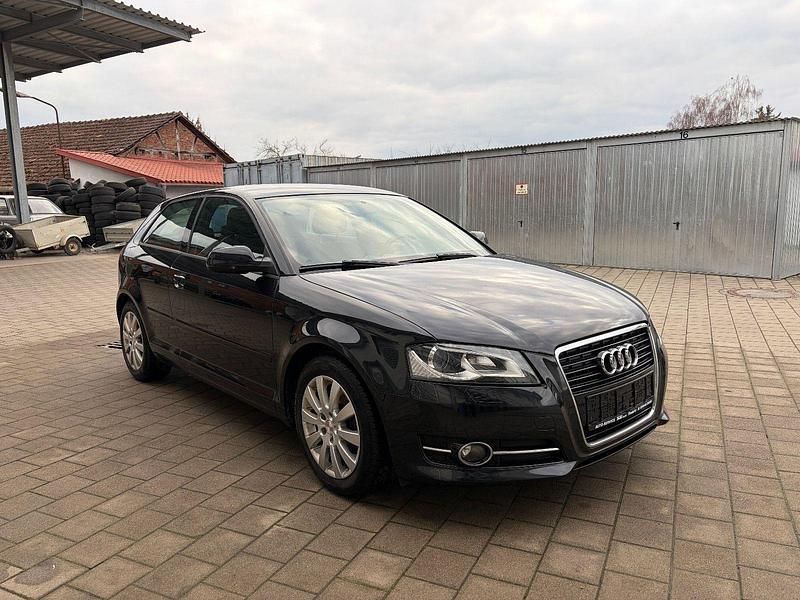 Gebraucht Audi A3 Ambition 125 PS (91 kW) 2011 Schwarz Kleinwagen