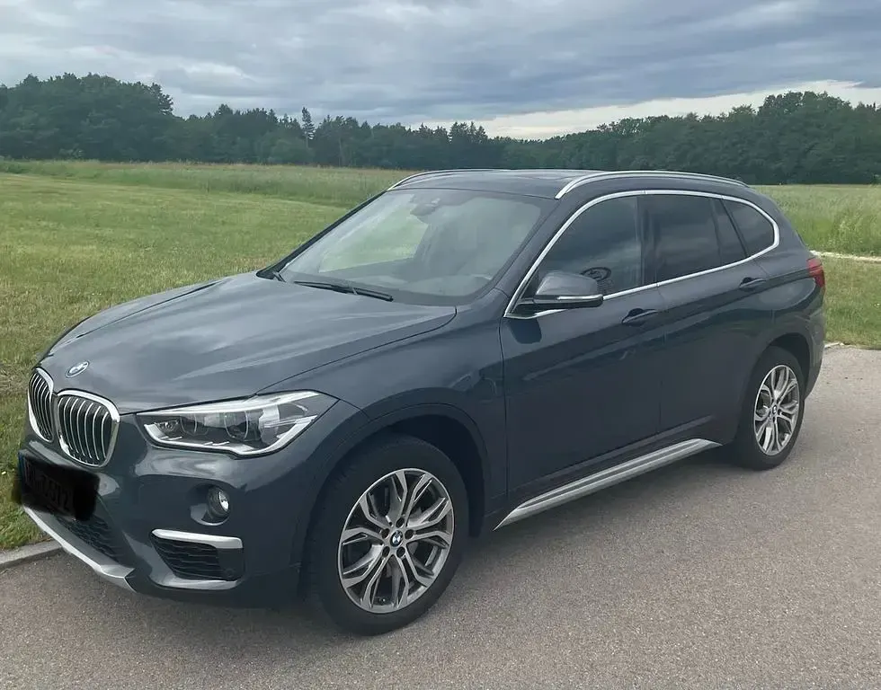 Gebraucht BMW X1 Advantage 190 PS (139 kW) 2018 Grau SUV