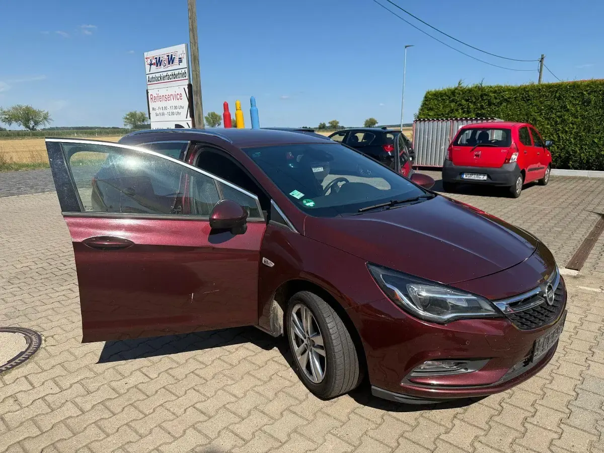 Gebraucht Opel Astra Dynamic 136 PS (100 kW) 2018 Braun Kombi
