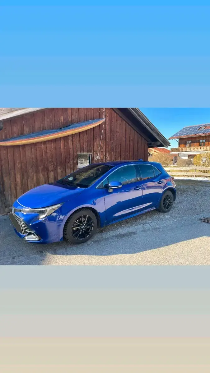 Gebraucht Toyota Corolla Team 140 PS (102 kW) 2024 Blau Limousine