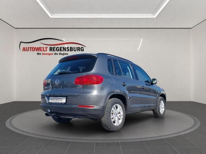 Gebraucht VW Tiguan Trendline 122 PS (89 kW) 2013 Grau SUV