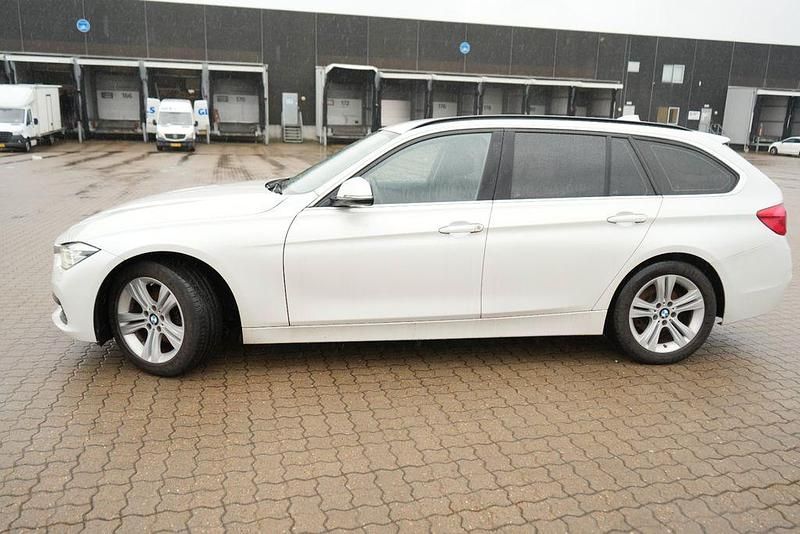 Gebraucht BMW 320 Advantage 190 PS (139 kW) 2019 Weiß Kombi