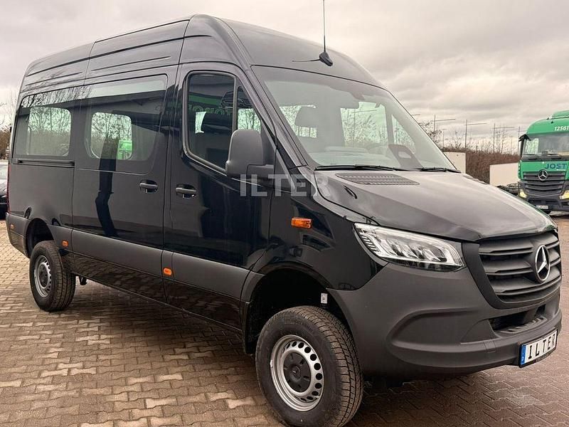 Neu Mercedes Sprinter 190 PS (139 kW) 2026 Schwarz Van