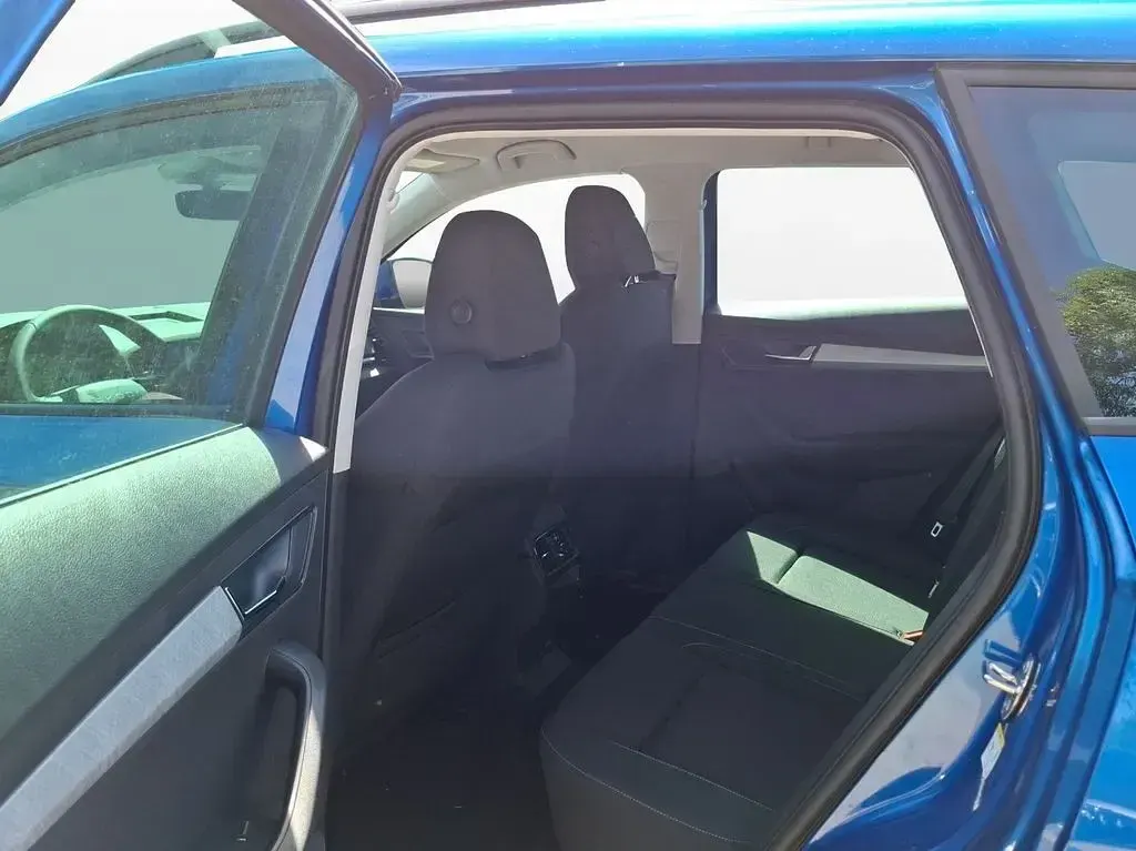 Neu Skoda Karoq 116 PS (85 kW) 2026 Blau SUV