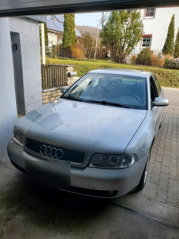 Gebraucht Audi A4 125 PS (91 kW) 2000 Limousine