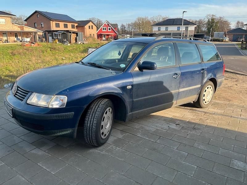 Gebraucht VW Passat 90 PS (66 kW) 2000 Blau Kombi