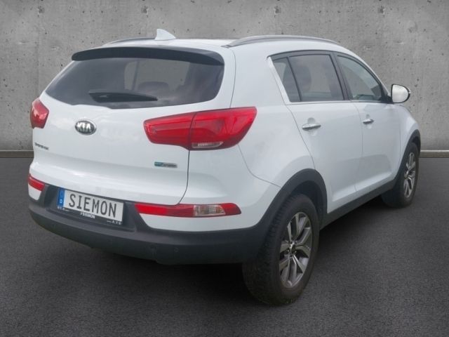 Gebraucht Kia Sportage Attract 136 PS (100 kW) 2015 Weiß SUV
