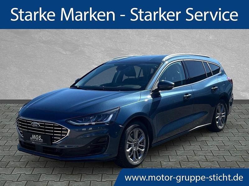 Chrome blue metallic Neu 2025 Ford Focus Titanium Limousine | 32.590 € (Etwas zu teuer) - Bild 1/4
