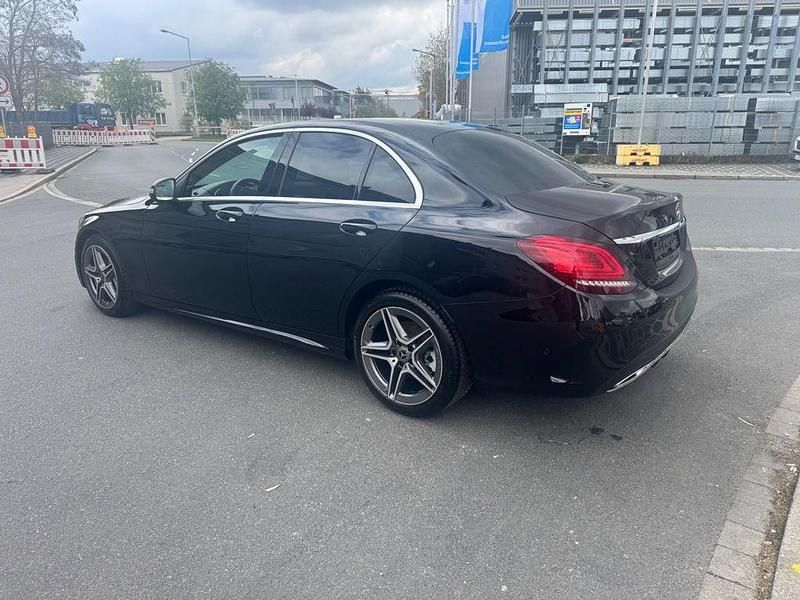Gebraucht Mercedes C180 AMG line 156 PS (114 kW) 2020 Schwarz Limousine