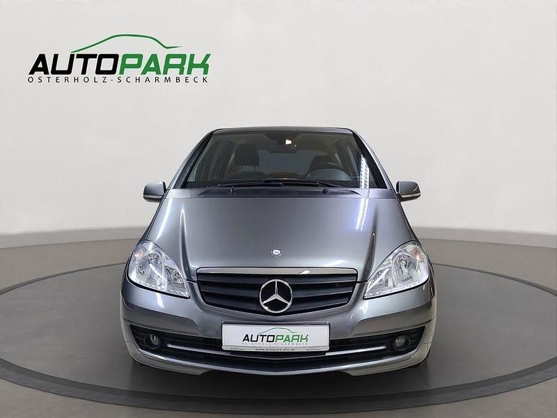 Gebraucht Mercedes A160 95 PS (69 kW) 2011 Grau Limousine