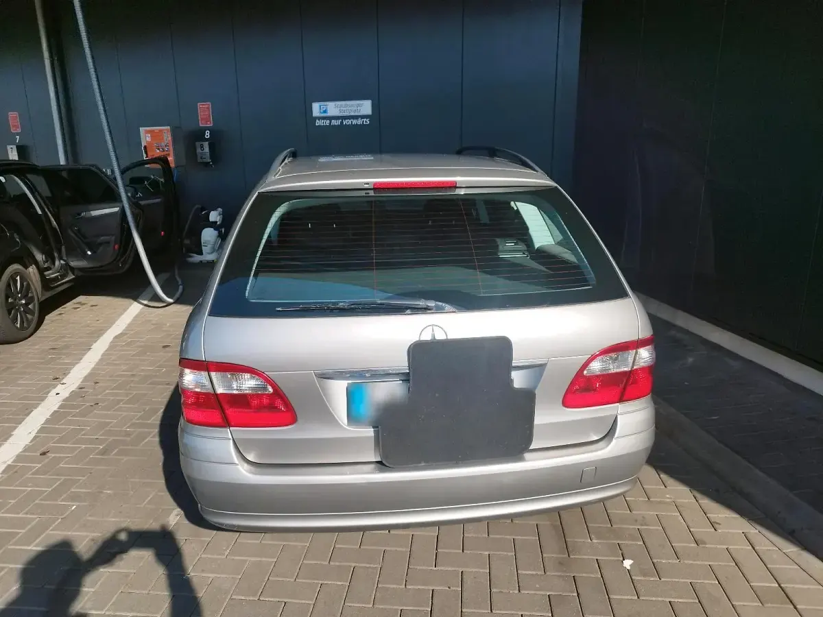 Gebraucht Mercedes E220 150 PS (110 kW) 2004 Gold Kombi