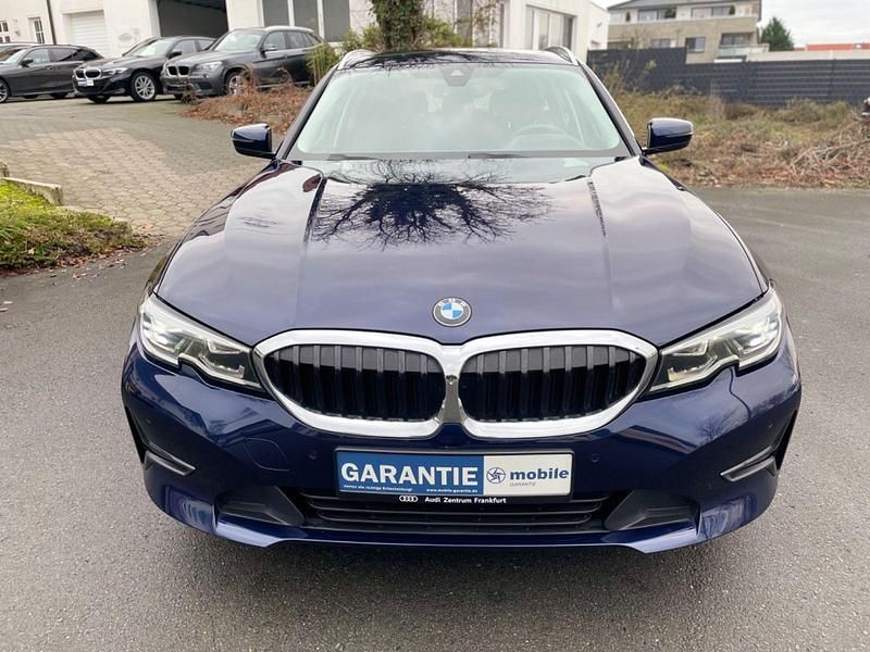 Second-hand BMW 330e Advantage 252 CP (185 kW) 2021 Albastru Break