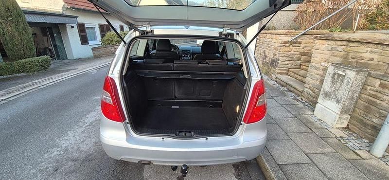 Gebraucht Mercedes A160 95 PS (69 kW) 2009 Grau Limousine