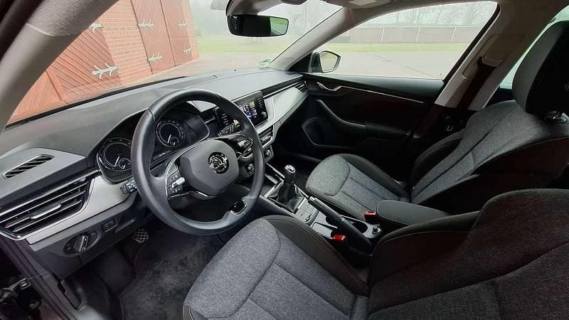 Schwarz Gebraucht 2022 Skoda Scala Clever Kleinwagen | 15.500 € (Guter Preis) - Bild 1/4