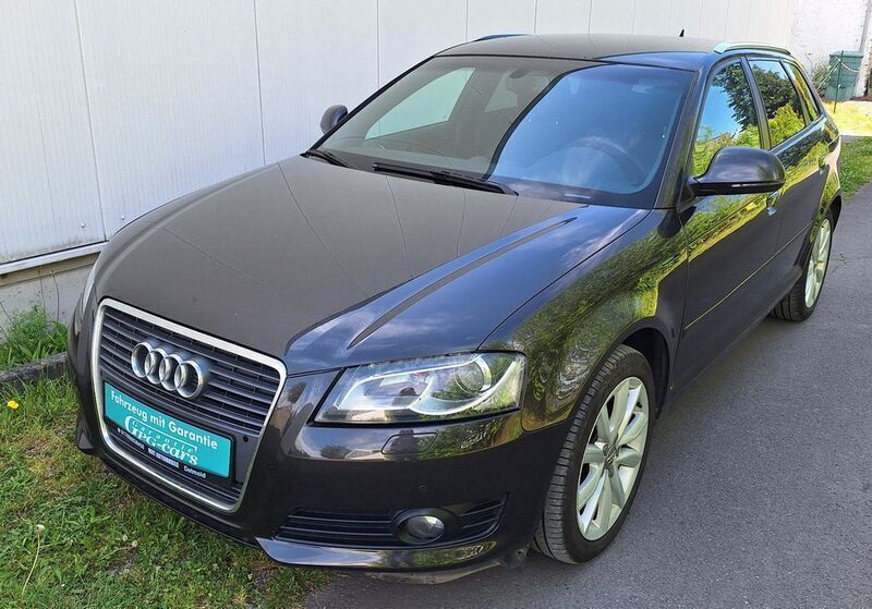 Grau Gebraucht 2010 Audi A3 Limousine | 5.499 € (Etwas zu teuer) - Bild 1/4