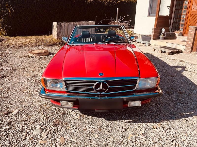 Gebraucht Mercedes 560 231 PS (169 kW) 1987 Rot Cabrio