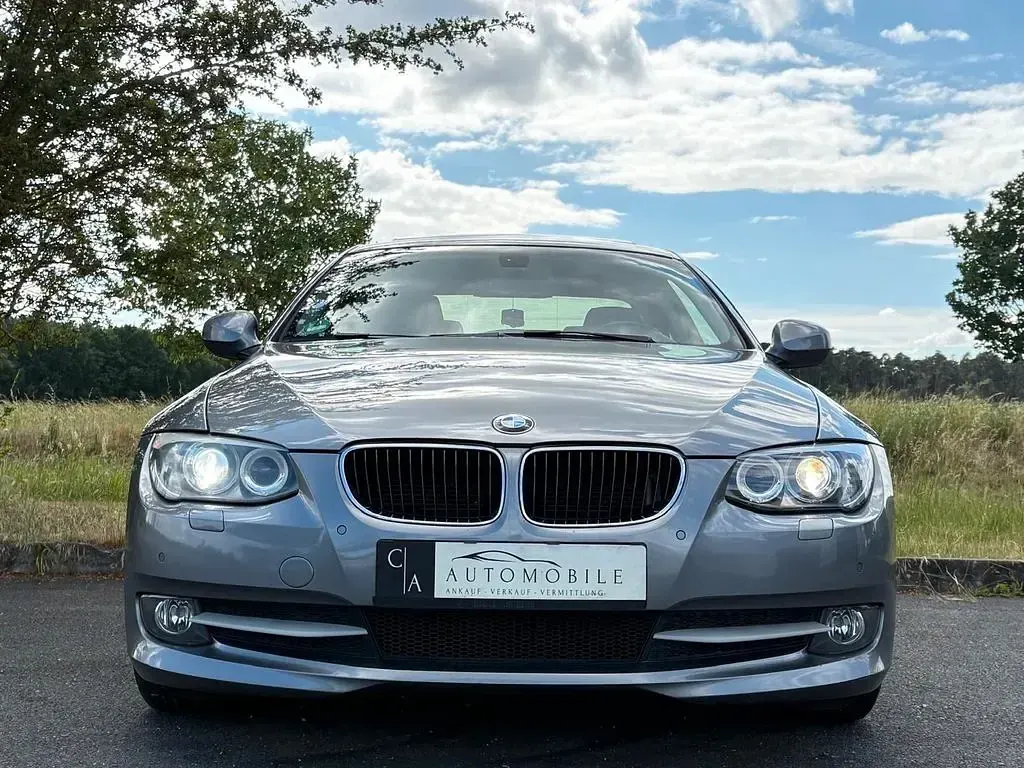 Gebraucht BMW 318 Performance 143 PS (105 kW) 2010 Grau Coupé