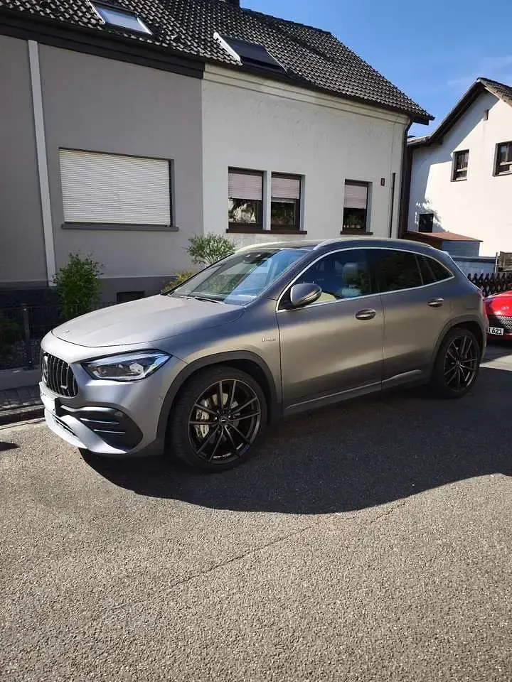 Gebraucht Mercedes GLA35 AMG AMG 306 PS (225 kW) 2020 Grau SUV