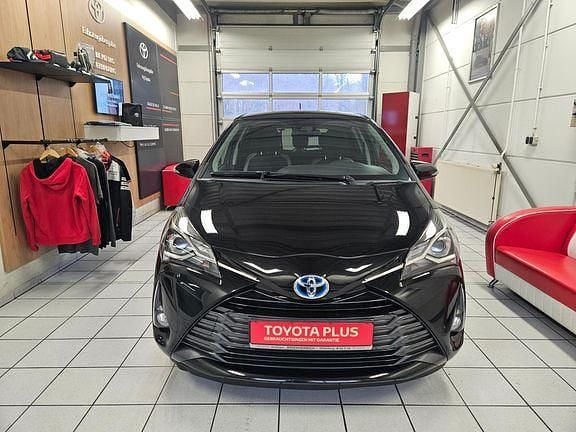 Gebraucht Toyota Yaris Hybrid Basis 100 PS (73 kW) 2020 Mysticschwarz mica