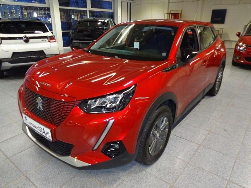 Rot Gebraucht 2022 Peugeot e-2008 Active SUV | 16.300 € (Guter Preis) - Bild 1/4