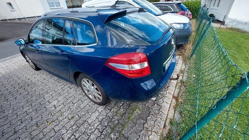 Gebraucht Renault Laguna III 150 PS (110 kW) 2009 Blau Kombi