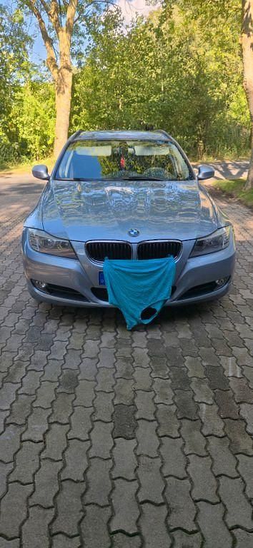Gebraucht 2011 BMW 318 Kombi | 8.999 € (Etwas zu teuer) - Bild 1/4