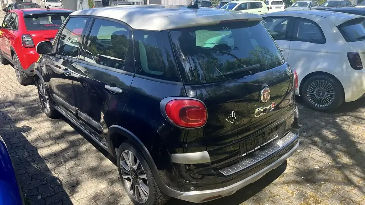 Gebraucht Fiat 500L Cross 120 PS (88 kW) 2017 Colore esternocinema schwarz Van / Kleinbus