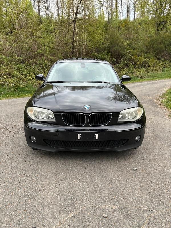 Gebraucht BMW 116 116 PS (85 kW) 2005 Schwarz Kleinwagen